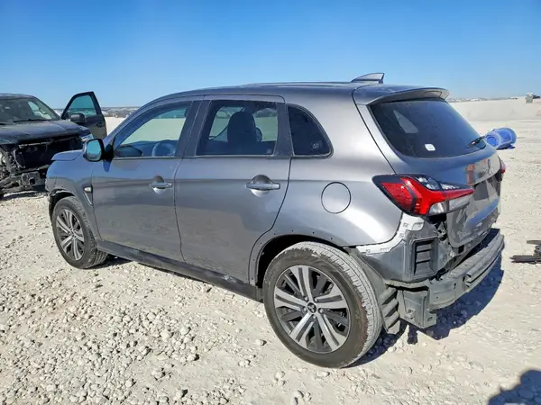 JA4AP3AU7LU020384 2020 MITSUBISHI OUTLANDER - Image 2