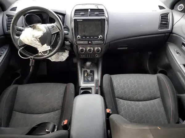 JA4AP3AU7LU025875 2020 MITSUBISHI OUTLANDER - Image 8