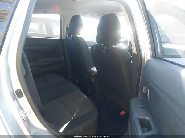 JA4AP3AU7LU027786 2020 MITSUBISHI OUTLANDER - Image 8