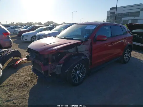 JA4AP3AU8GZ029524 2016 MITSUBISHI OUTLANDER - Image 2