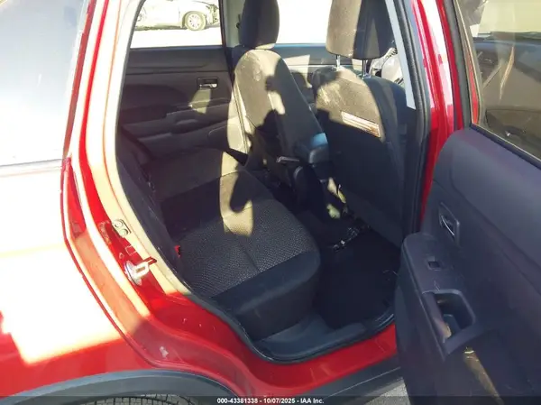 JA4AP3AU8GZ029524 2016 MITSUBISHI OUTLANDER - Image 8