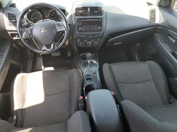 JA4AP3AU8GZ033413 2016 MITSUBISHI OUTLANDER - Image 8