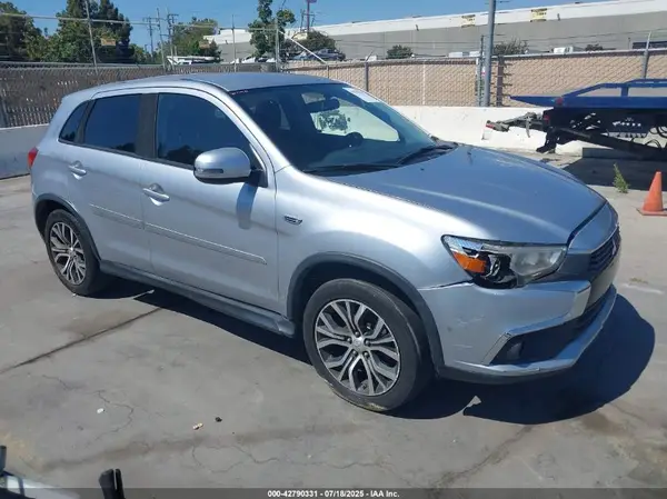 JA4AP3AU8GZ043925 2016 MITSUBISHI OUTLANDER - Image 1