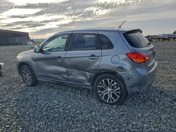JA4AP3AU8GZ049658 2016 MITSUBISHI OUTLANDER - Image 2