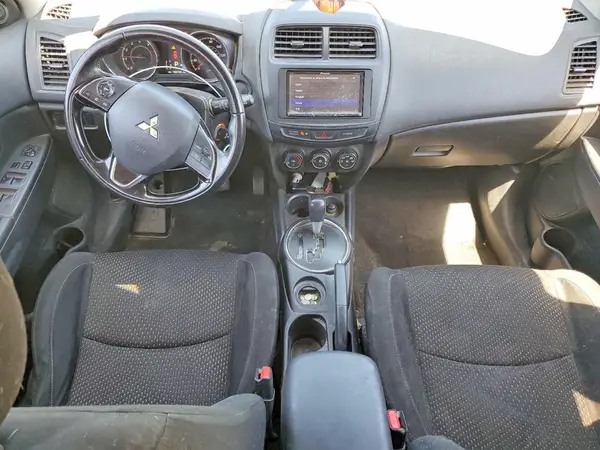 JA4AP3AU8GZ053158 2016 MITSUBISHI OUTLANDER - Image 8
