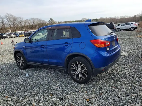 JA4AP3AU8HZ001434 2017 MITSUBISHI OUTLANDER - Image 2