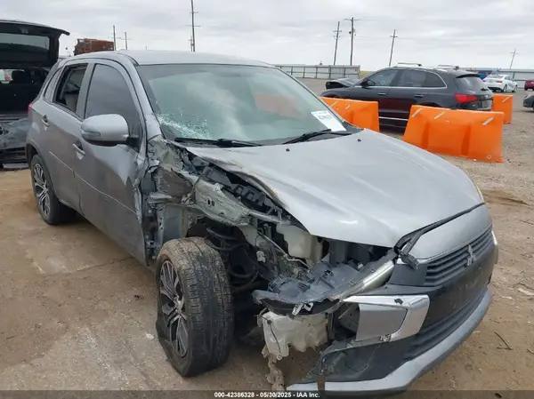 JA4AP3AU8HZ003359 2017 MITSUBISHI OUTLANDER - Image 1