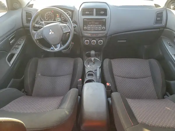 JA4AP3AU8HZ008125 2017 MITSUBISHI OUTLANDER - Image 8