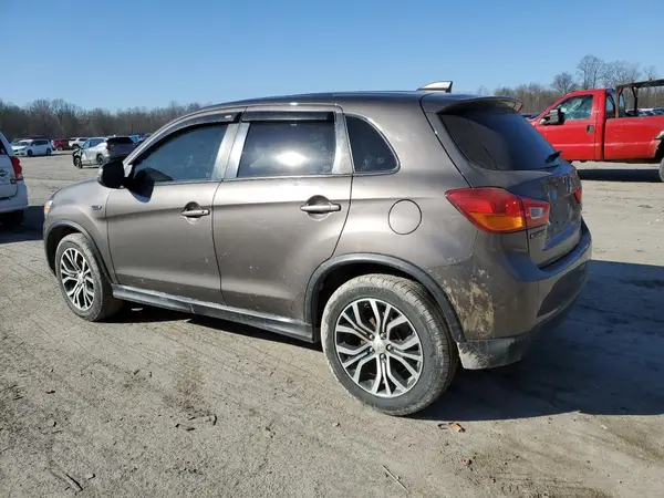 JA4AP3AU8HZ009792 2017 MITSUBISHI OUTLANDER - Image 2