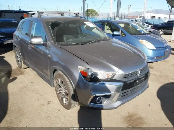 JA4AP3AU8HZ026107 2017 MITSUBISHI OUTLANDER - Image 1