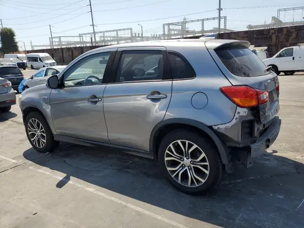 JA4AP3AU8HZ028701 2017 MITSUBISHI OUTLANDER - Image 2