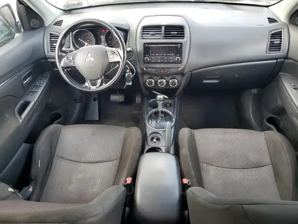 JA4AP3AU8HZ044395 2017 MITSUBISHI OUTLANDER - Image 8