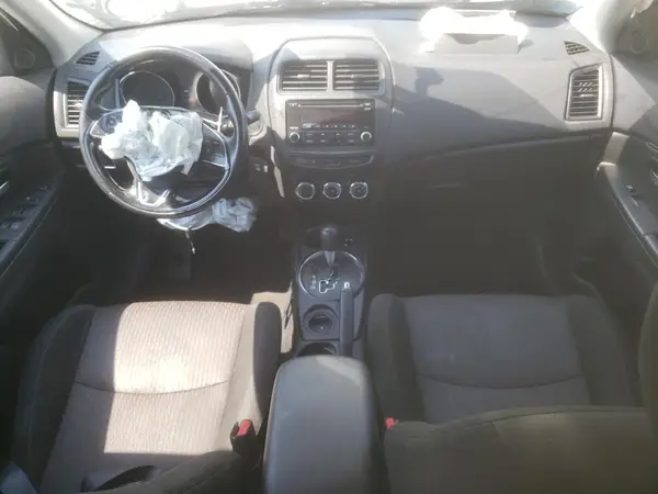 JA4AP3AU8HZ053405 2017 MITSUBISHI OUTLANDER - Image 8