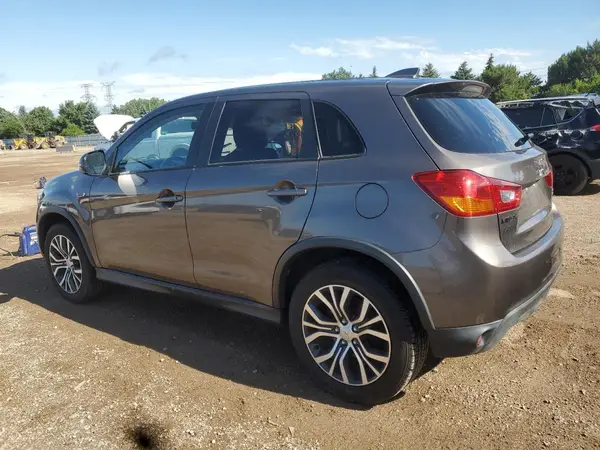 JA4AP3AU8HZ057082 2017 MITSUBISHI OUTLANDER - Image 2