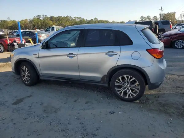 JA4AP3AU8HZ064887 2017 MITSUBISHI OUTLANDER - Image 2