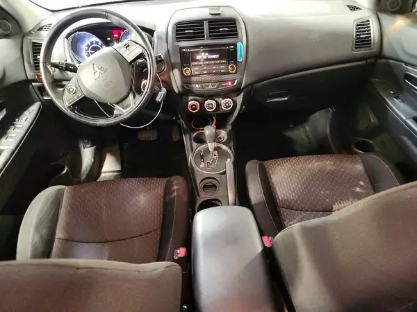 JA4AP3AU8HZ067868 2017 MITSUBISHI OUTLANDER - Image 8