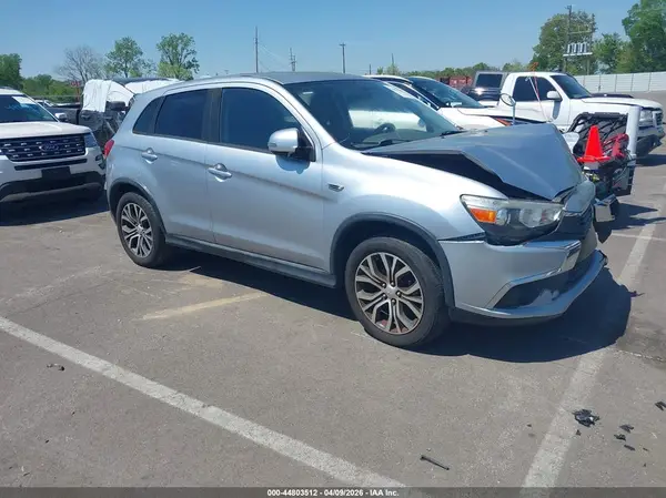 JA4AP3AU8HZ070737 2017 MITSUBISHI OUTLANDER - Image 1
