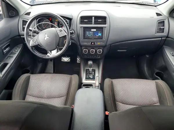 JA4AP3AU8JU005924 2018 MITSUBISHI OUTLANDER - Image 8