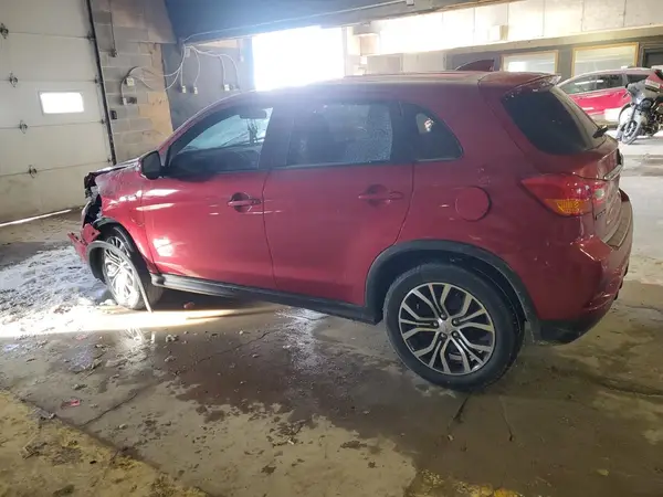 JA4AP3AU8JU024148 2018 MITSUBISHI OUTLANDER - Image 2