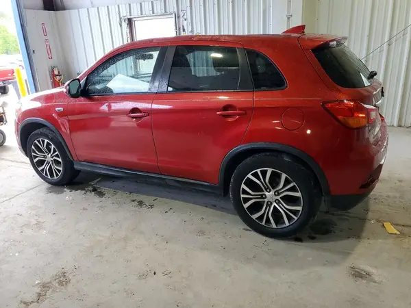 JA4AP3AU8JU024151 2018 MITSUBISHI OUTLANDER - Image 2