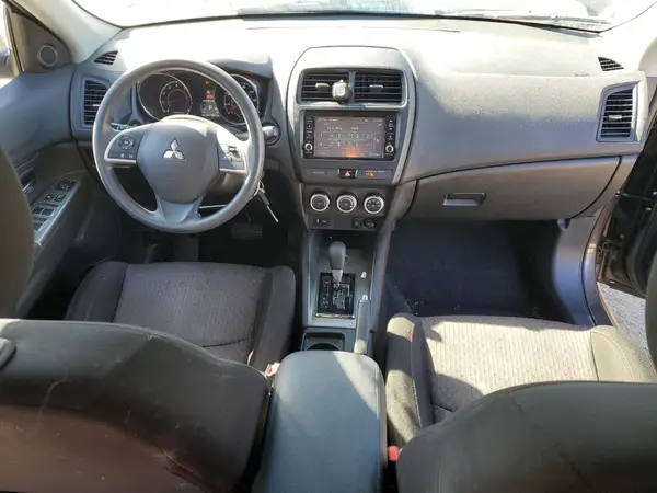 JA4AP3AU8JU024585 2018 MITSUBISHI OUTLANDER - Image 8