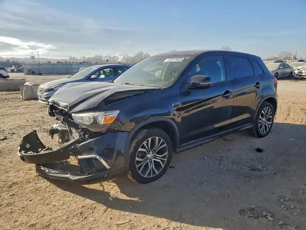 JA4AP3AU8JZ002847 2018 MITSUBISHI OUTLANDER - Image 1