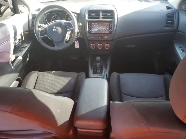 JA4AP3AU8JZ006736 2018 MITSUBISHI OUTLANDER - Image 8