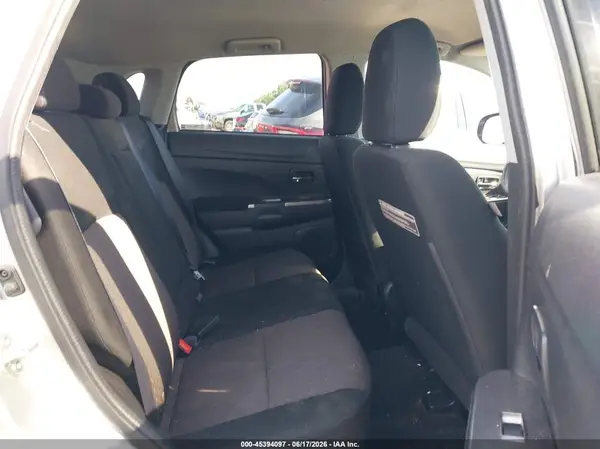 JA4AP3AU8JZ007742 2018 MITSUBISHI OUTLANDER - Image 8