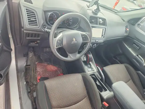 JA4AP3AU8JZ008180 2018 MITSUBISHI OUTLANDER - Image 8