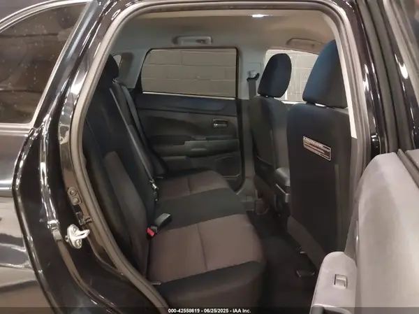JA4AP3AU8JZ024640 2018 MITSUBISHI OUTLANDER - Image 8