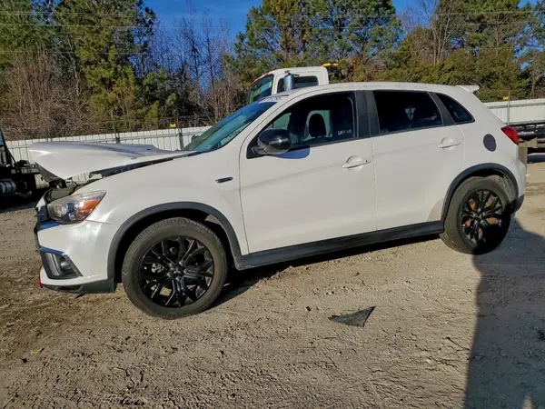 JA4AP3AU8JZ026338 2018 MITSUBISHI OUTLANDER - Image 1