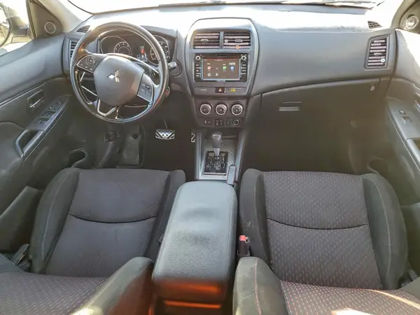 JA4AP3AU8JZ026338 2018 MITSUBISHI OUTLANDER - Image 8