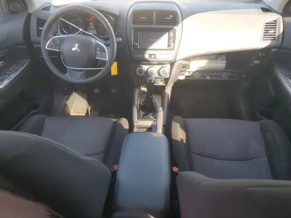 JA4AP3AU8KU000269 2019 MITSUBISHI OUTLANDER - Image 8