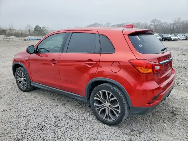 JA4AP3AU8KU002233 2019 MITSUBISHI OUTLANDER - Image 2