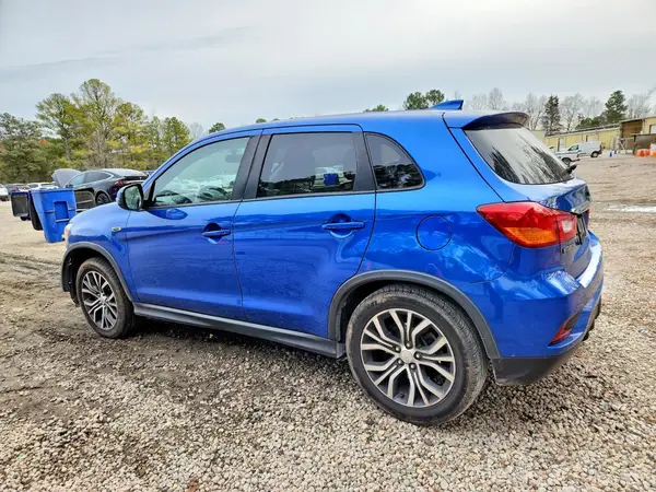 JA4AP3AU8KU002958 2019 MITSUBISHI OUTLANDER - Image 2
