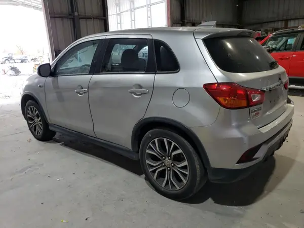 JA4AP3AU8KU003107 2019 MITSUBISHI OUTLANDER - Image 2