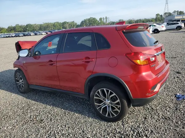 JA4AP3AU8KU004029 2019 MITSUBISHI OUTLANDER - Image 2