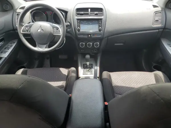 JA4AP3AU8KU005861 2019 MITSUBISHI OUTLANDER - Image 8