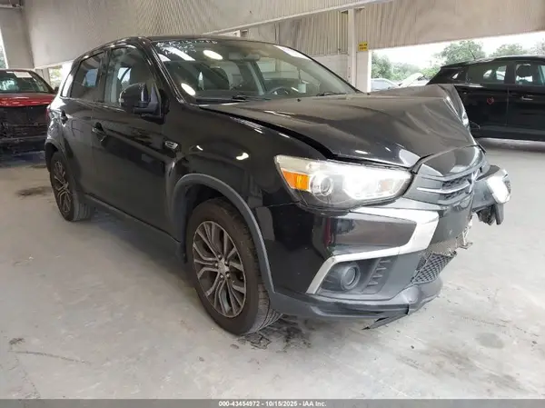 JA4AP3AU8KU006038 2019 MITSUBISHI OUTLANDER - Image 1