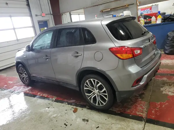 JA4AP3AU8KU008128 2019 MITSUBISHI OUTLANDER - Image 2