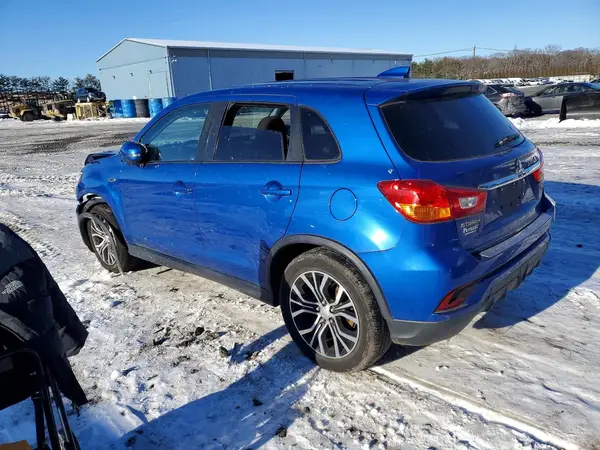 JA4AP3AU8KU008372 2019 MITSUBISHI OUTLANDER - Image 2