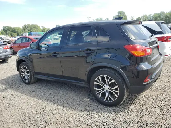 JA4AP3AU8KU008551 2019 MITSUBISHI OUTLANDER - Image 2