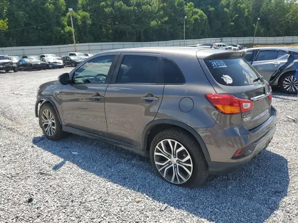 JA4AP3AU8KU010185 2019 MITSUBISHI OUTLANDER - Image 2