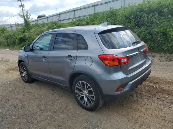 JA4AP3AU8KU011112 2019 MITSUBISHI OUTLANDER - Image 2