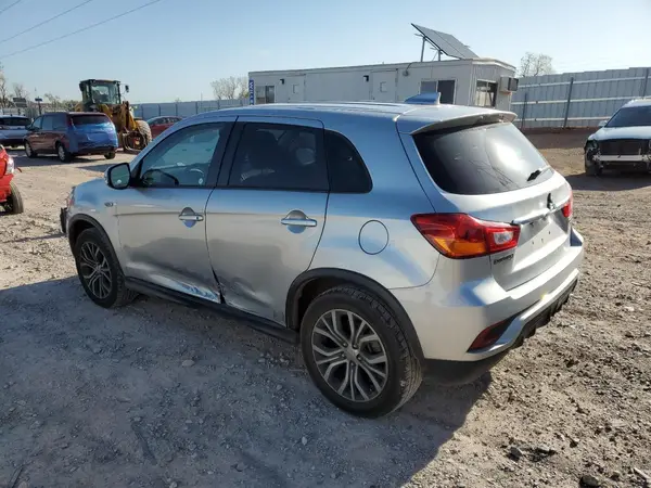 JA4AP3AU8KU016830 2019 MITSUBISHI OUTLANDER - Image 2
