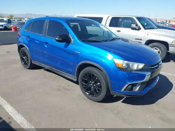 JA4AP3AU8KU025396 2019 MITSUBISHI OUTLANDER - Image 1
