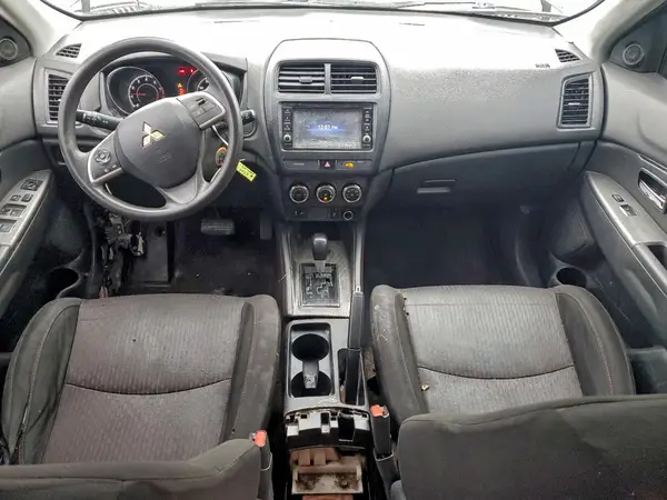 JA4AP3AU8KU030467 2019 MITSUBISHI OUTLANDER - Image 8