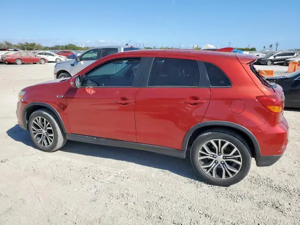 JA4AP3AU8KU031778 2019 MITSUBISHI OUTLANDER - Image 2