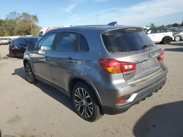 JA4AP3AU8KU033451 2019 MITSUBISHI OUTLANDER - Image 2
