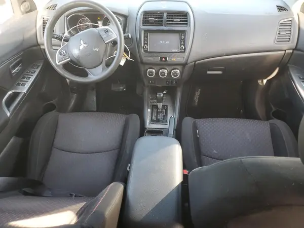 JA4AP3AU8KU033451 2019 MITSUBISHI OUTLANDER - Image 8
